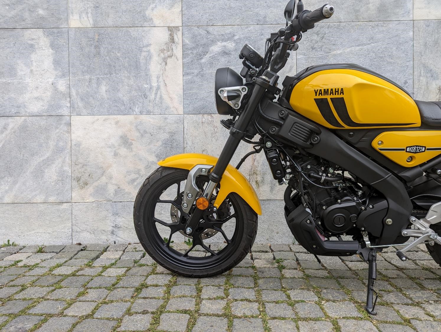 YAMAHA XSR125