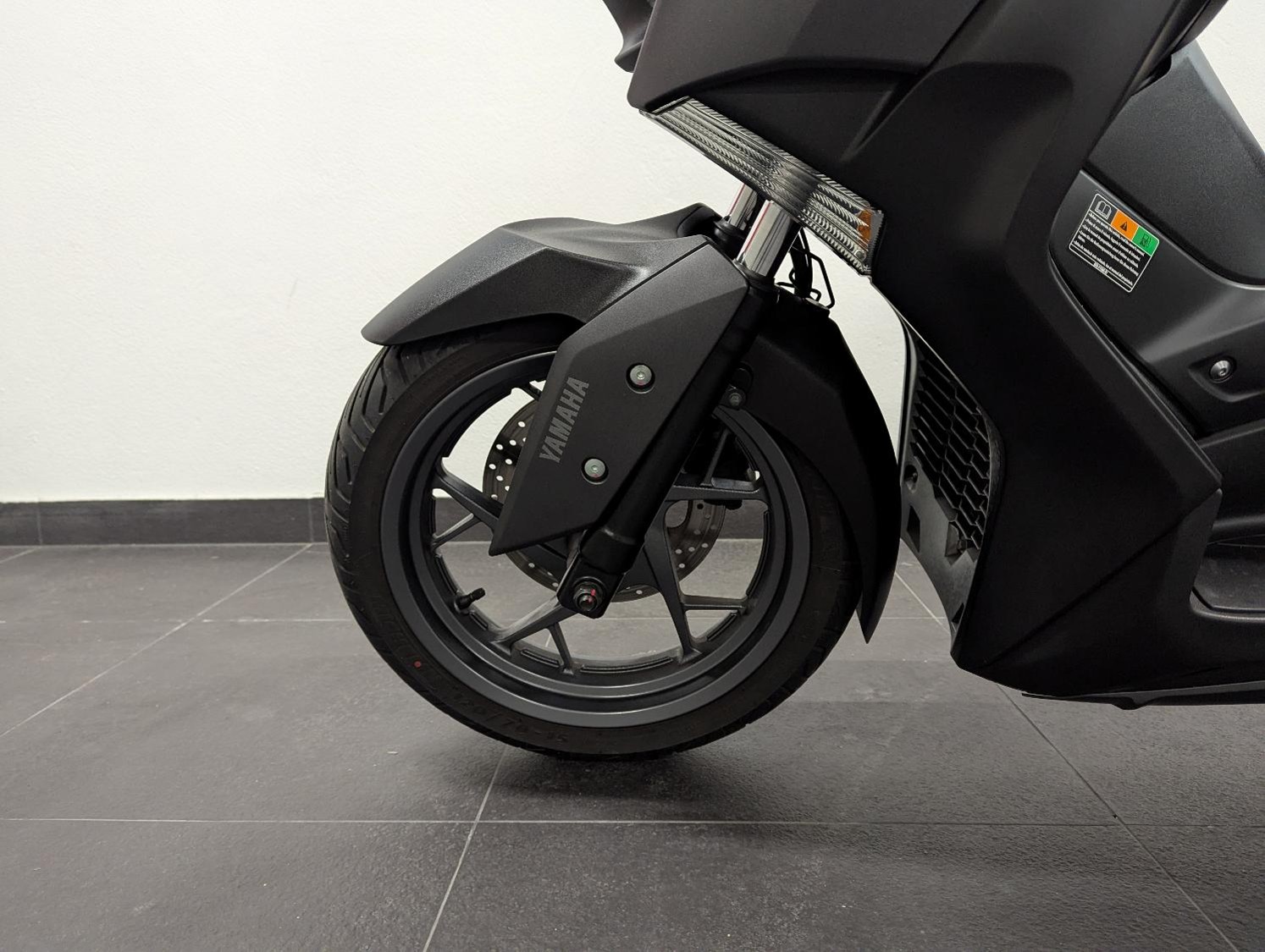 YAMAHA XMAX300