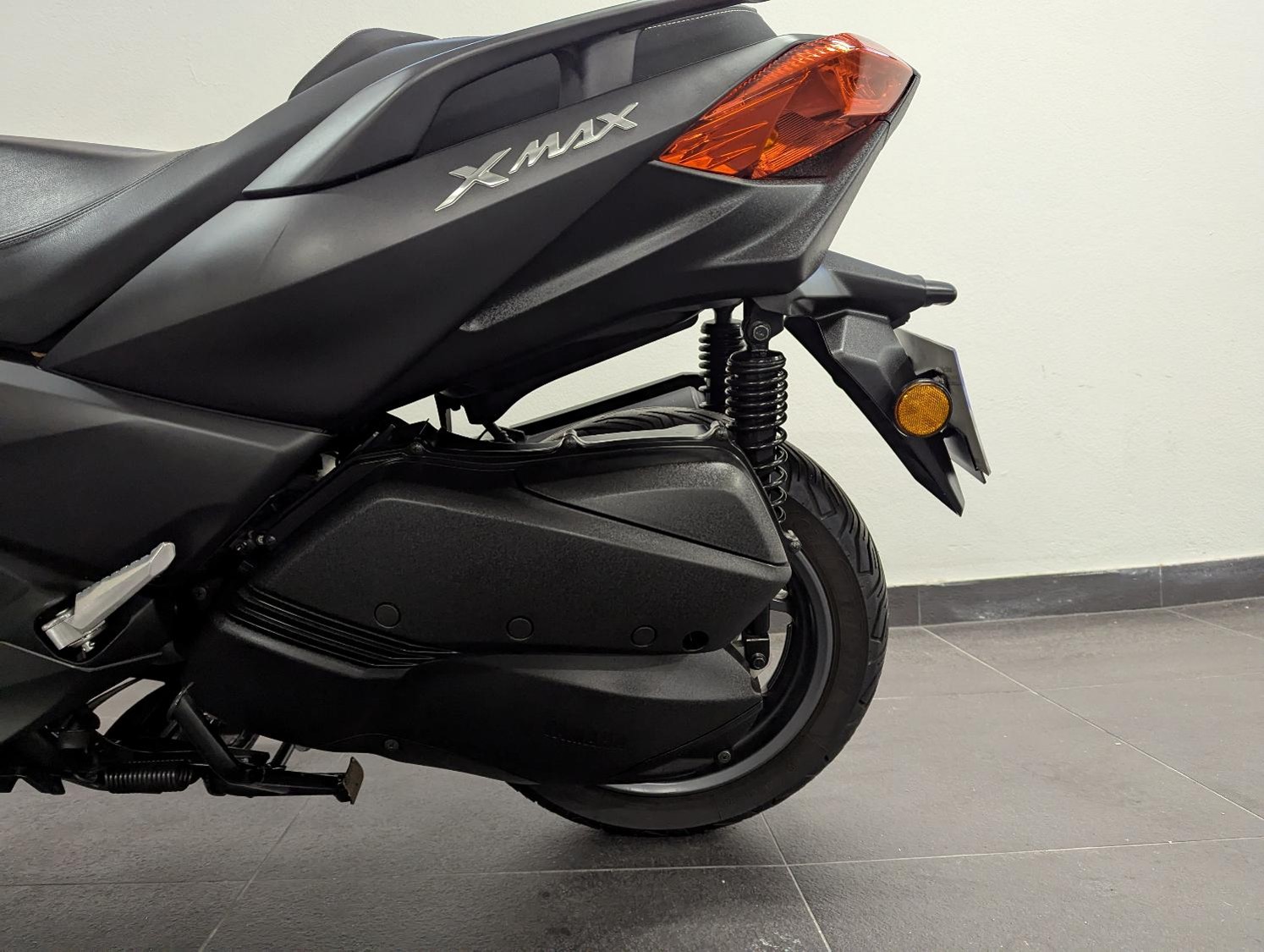 YAMAHA XMAX300