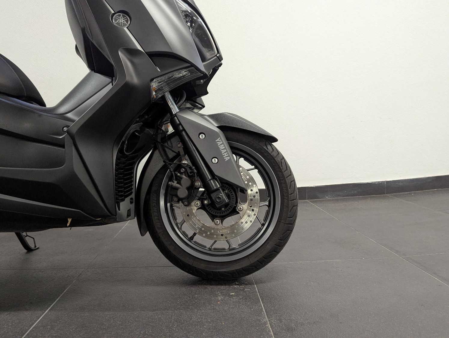 YAMAHA XMAX300