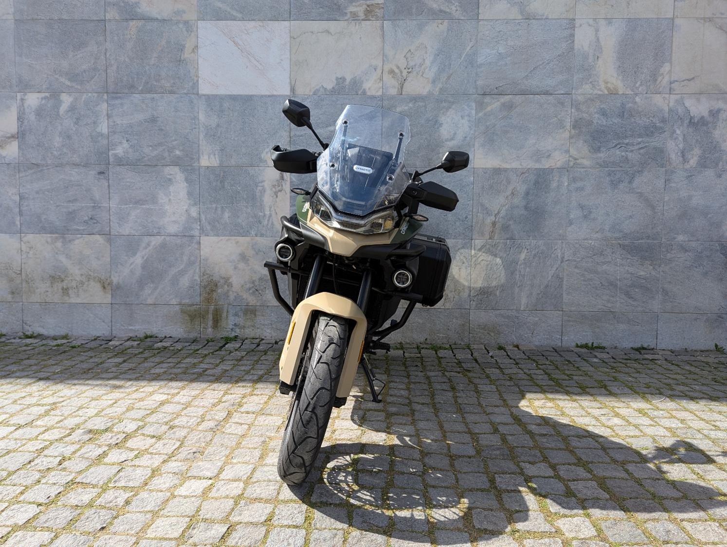 CFMOTO 800MT