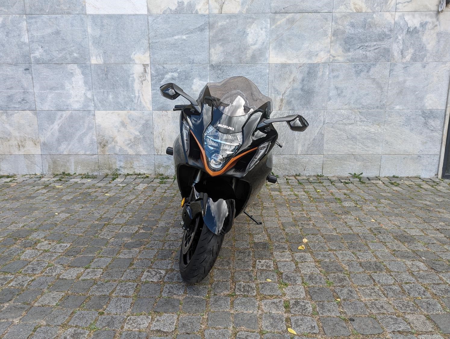 SUZUKI GSX1300 HAYABUSA