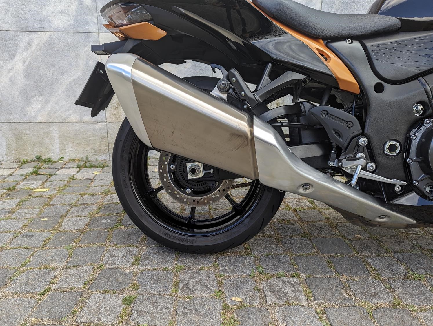 SUZUKI GSX1300 HAYABUSA