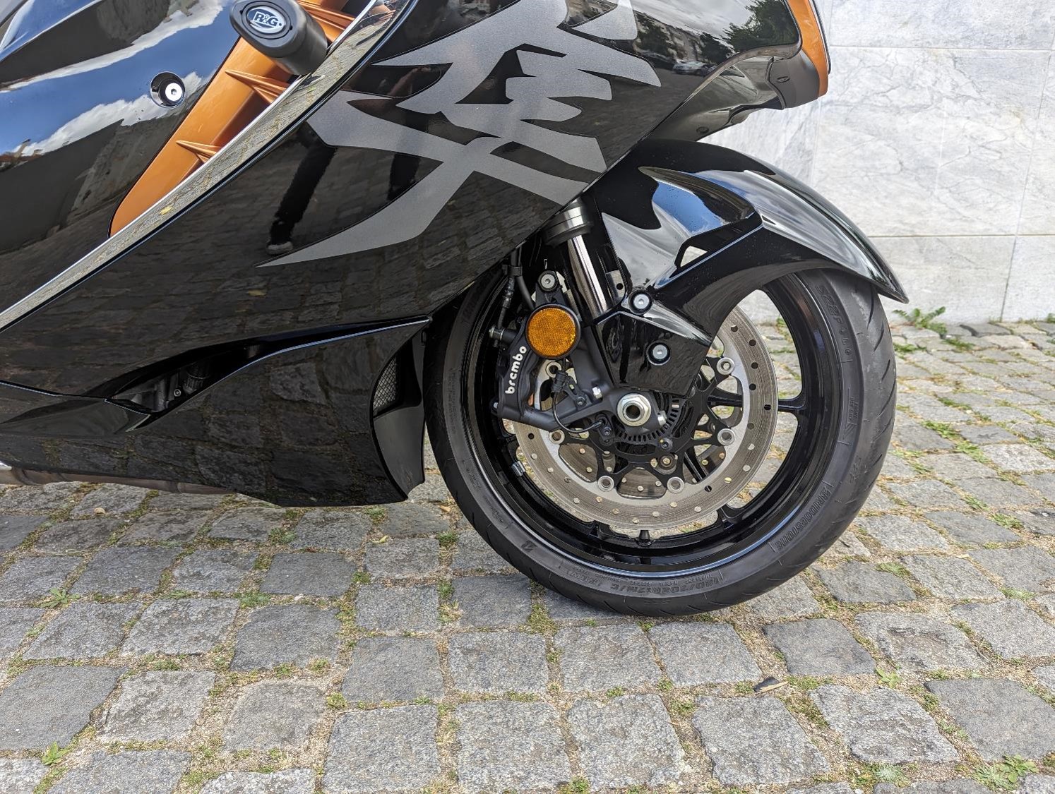 SUZUKI GSX1300 HAYABUSA