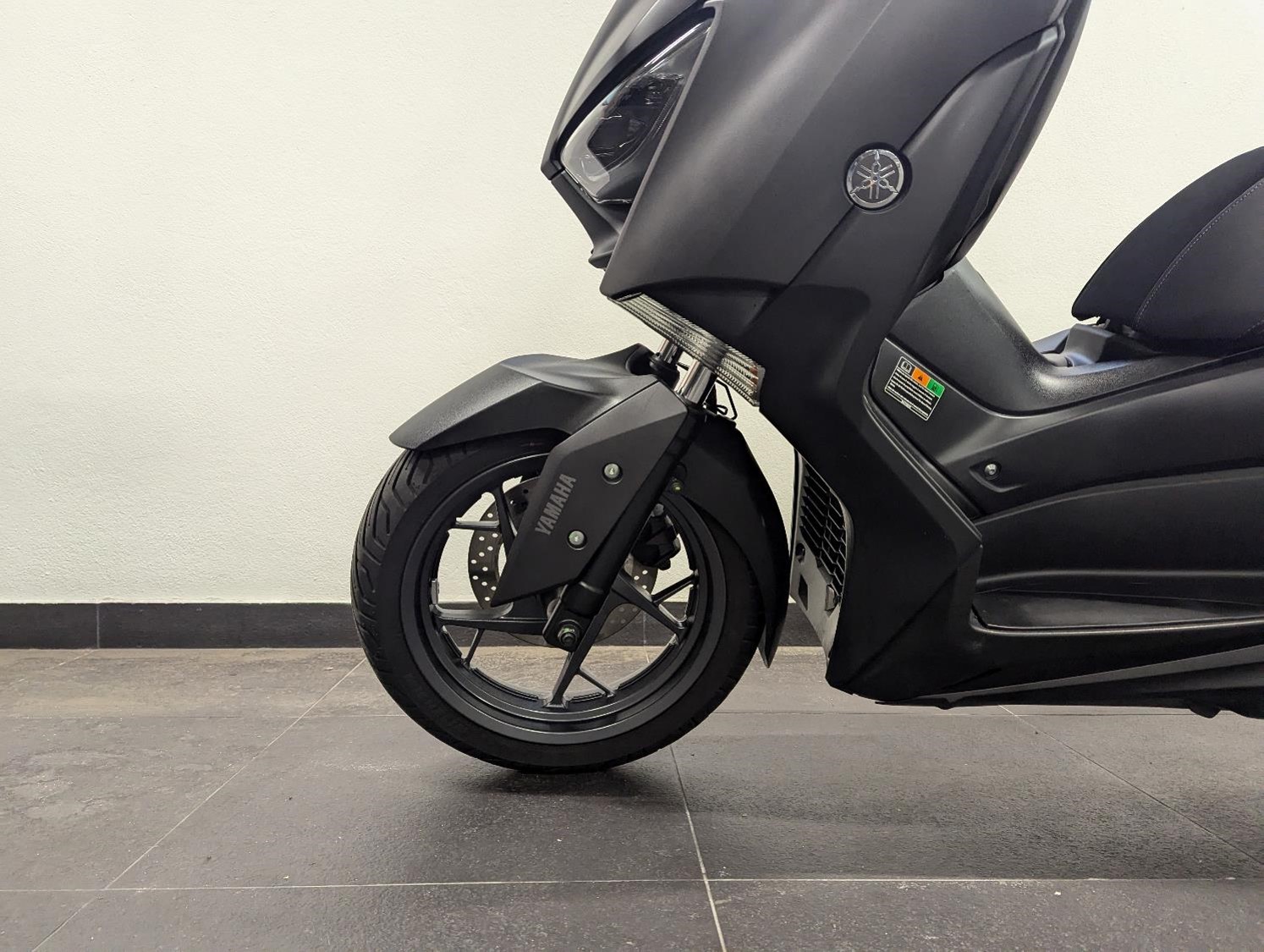 YAMAHA XMAX300