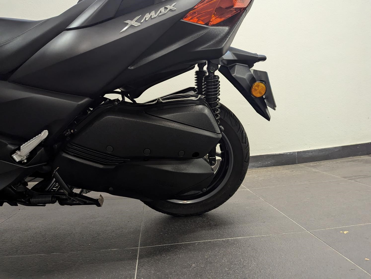 YAMAHA XMAX300