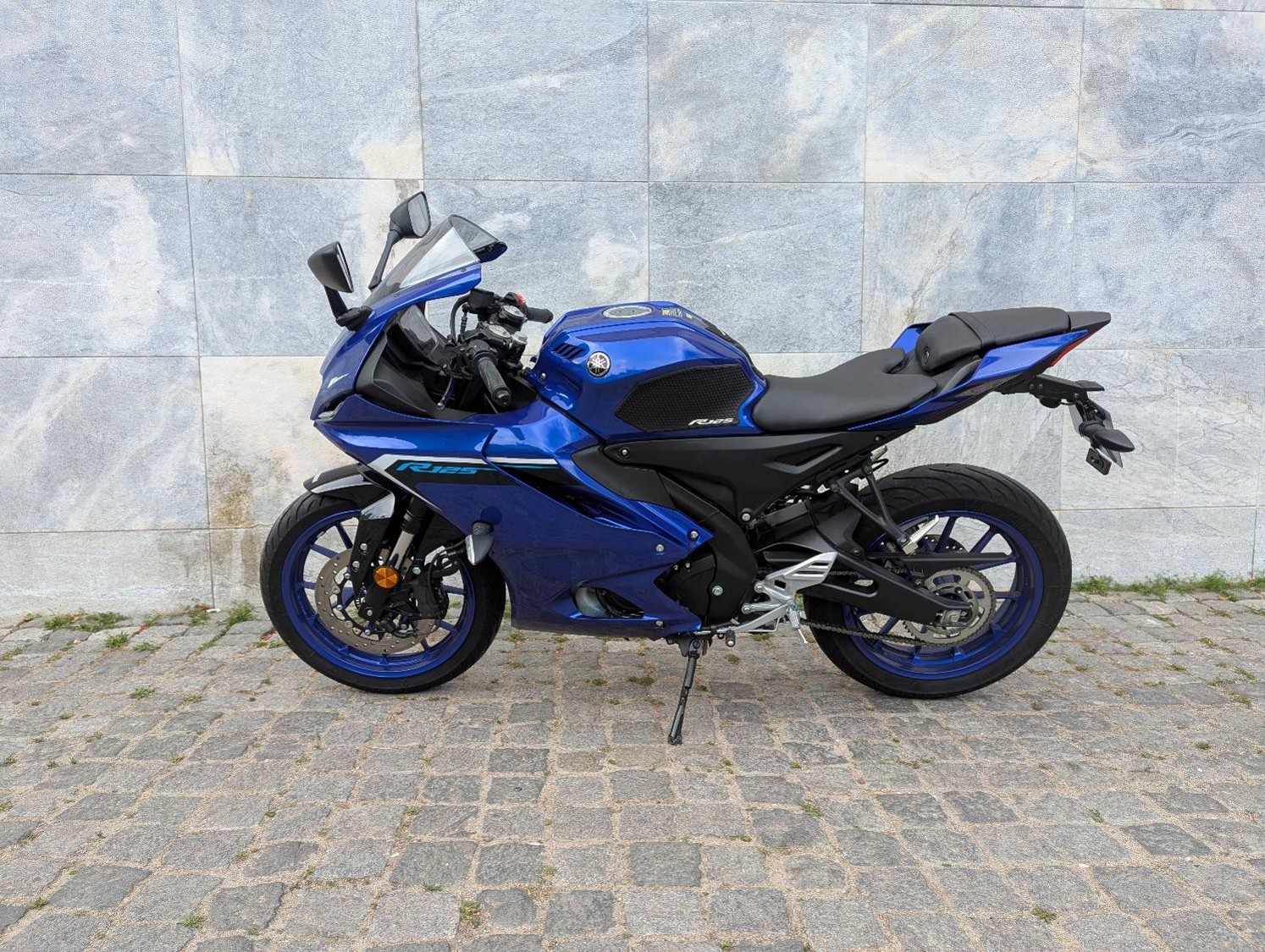 YAMAHA R125 – Moto de Serviço