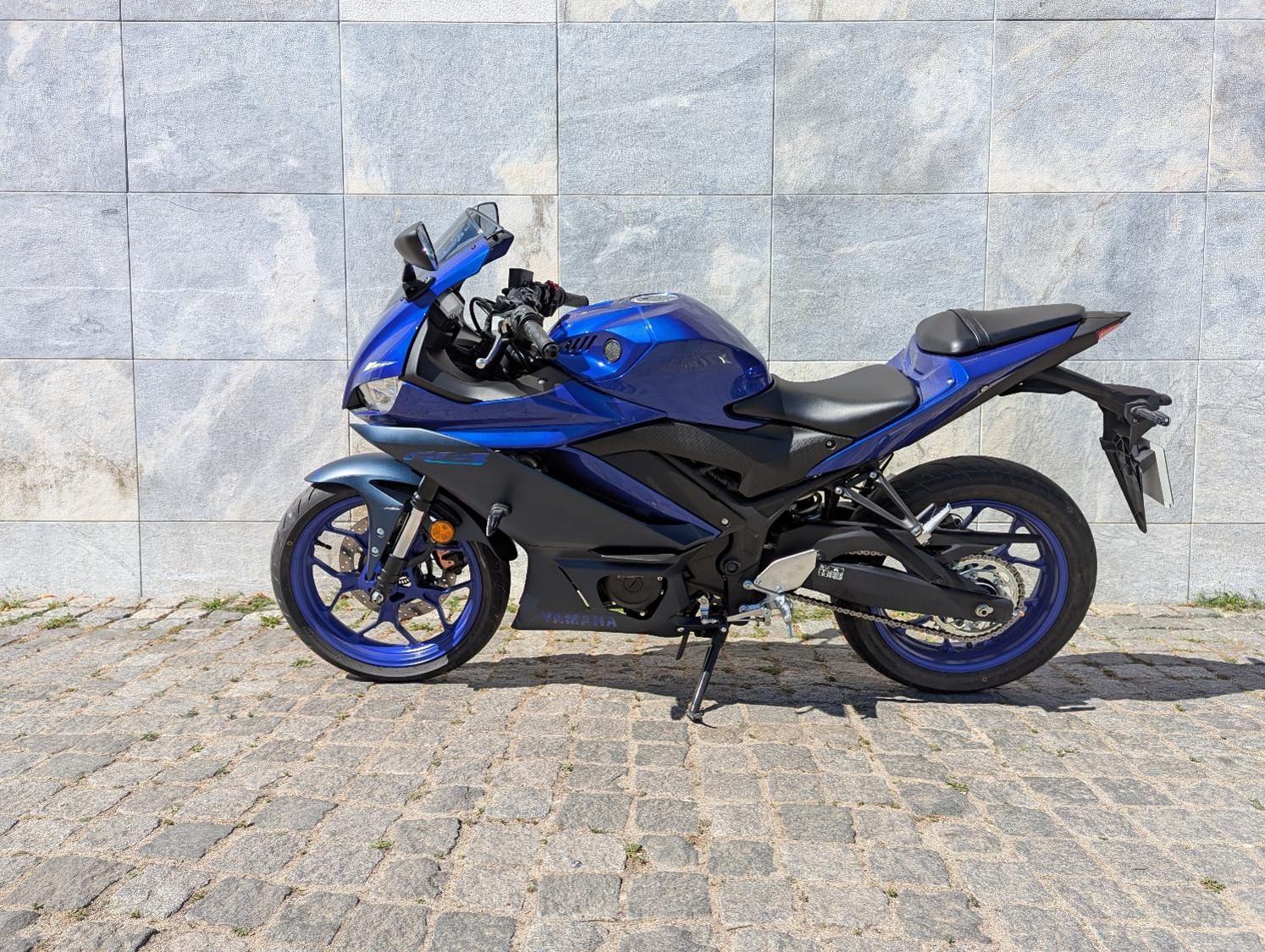 YAMAHA R125 2025