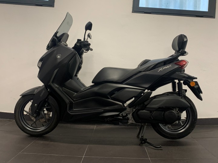 YAMAHA XMAX 125 2023