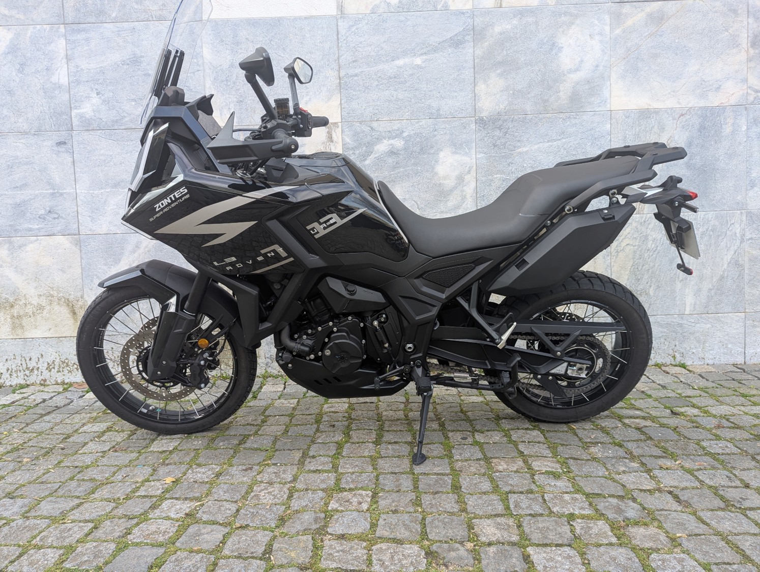 ZONTES 703F – MOTO DE SERVIÇO