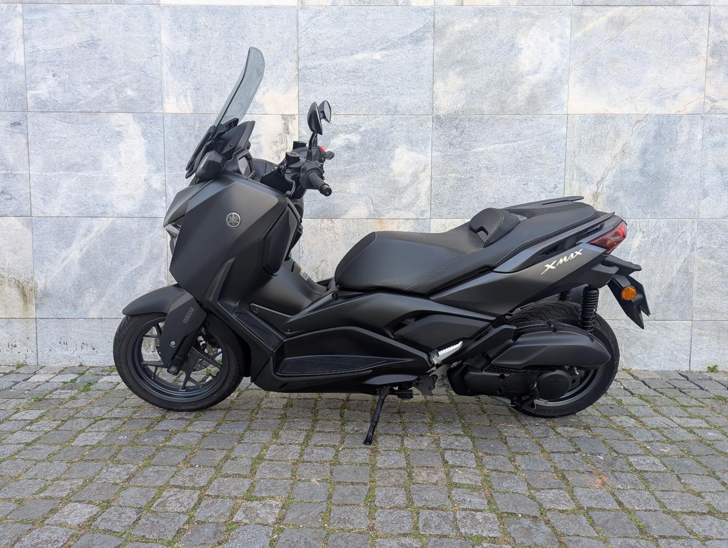 YAMAHA XMAX 125