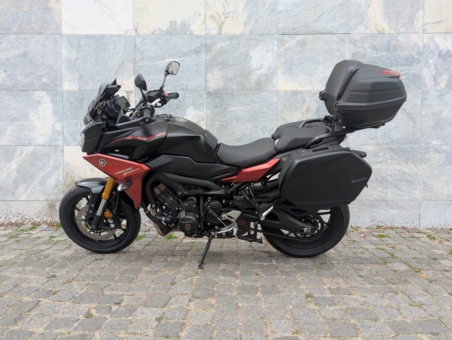 YAMAHA TRACER 900